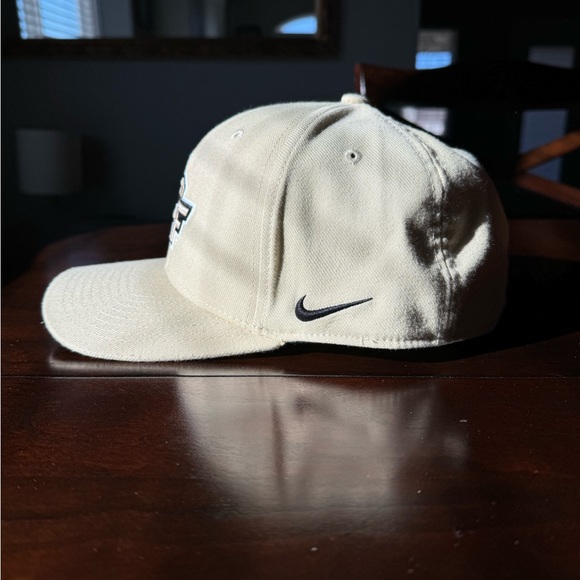UCF Nike Flex Fit Hat - Picture 2 of 5